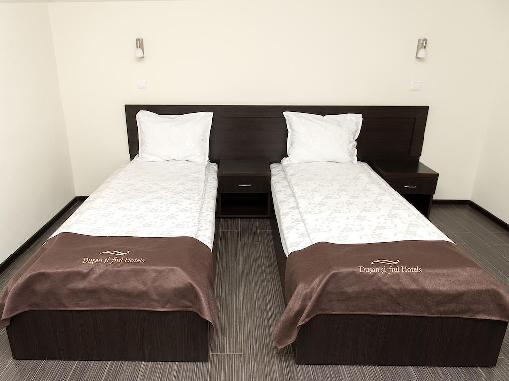 Hotel Dusan Si Fiul Resita Nord 外观 照片